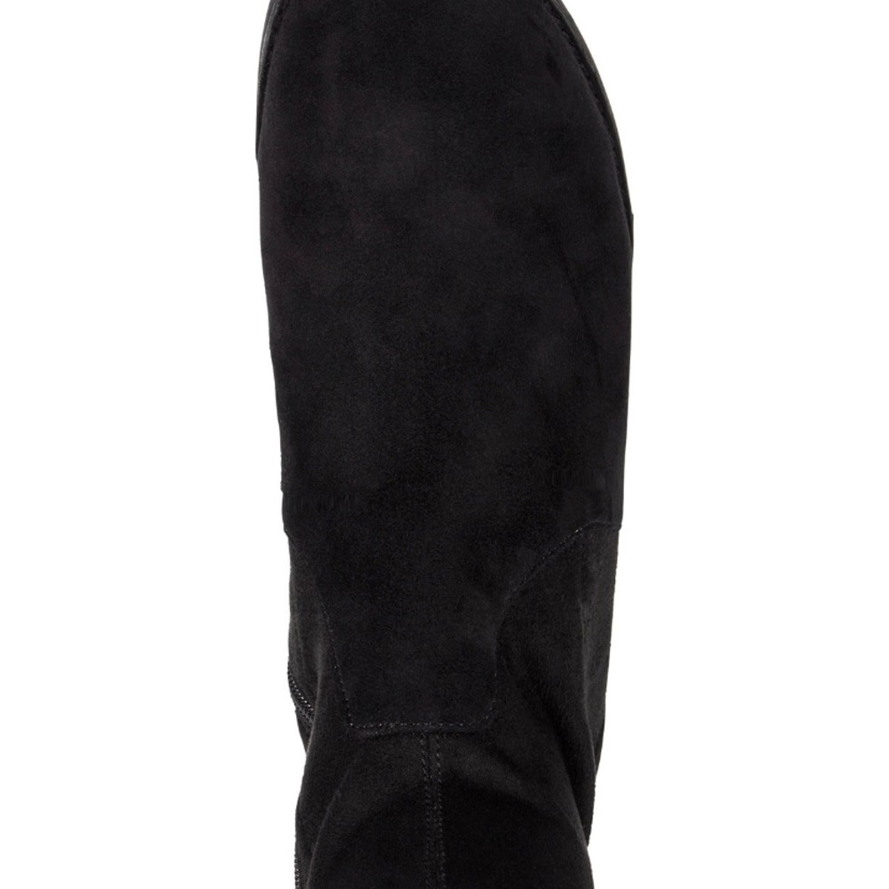 Boots - Picture 6 of 9